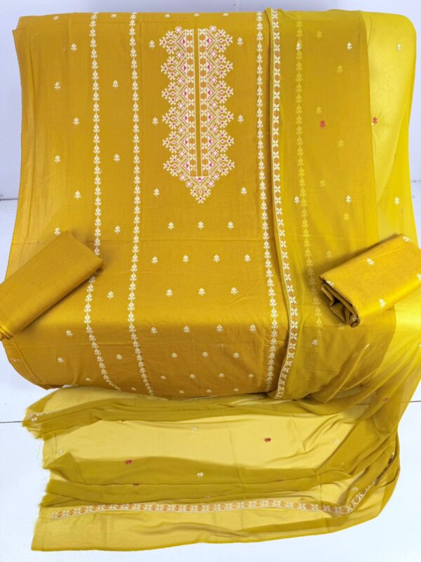 WhatsApp Image 2026-04-06 at 5.39.46 PM (3) Bareeze Lawn embroidered SE-09