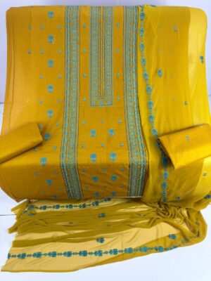 WhatsApp Image 2026-04-16 at 3.18.59 PM Bareeze Lawn embroidered SE-47