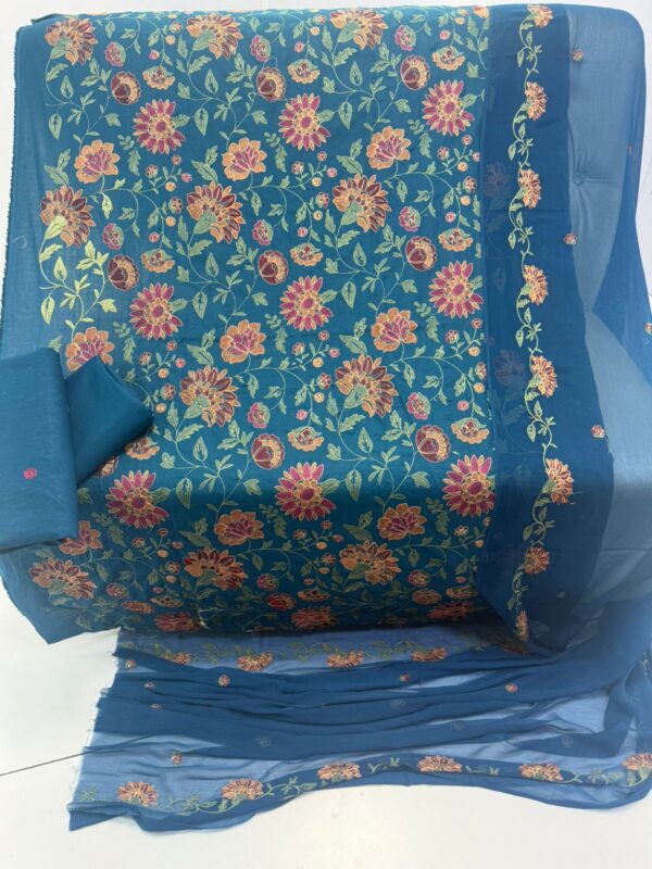 WhatsApp Image 2026-04-21 at 8.02.46 PM (2) Bareeze Lawn embroidered-04
