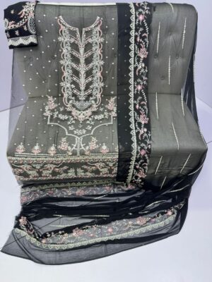 WhatsApp Image 2026-04-29 at 6.37.04 PM (2) Embroidered sohni dharti chiffon-30